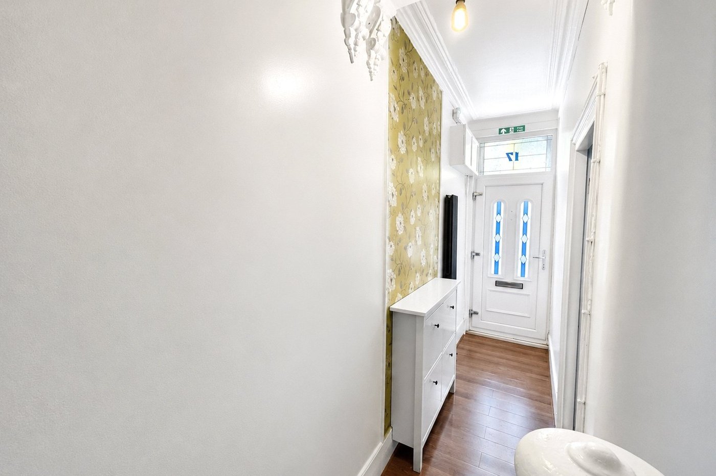 3 bedroom house for sale in London | Robinson Jackson