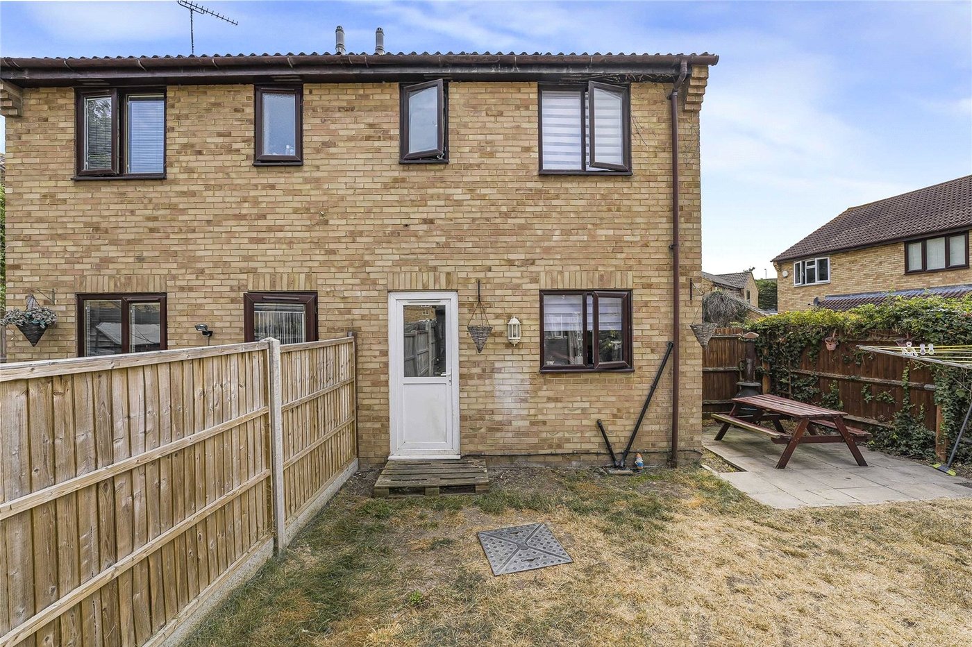 2 bedroom house for sale in Greenhithe | Robinson Jackson