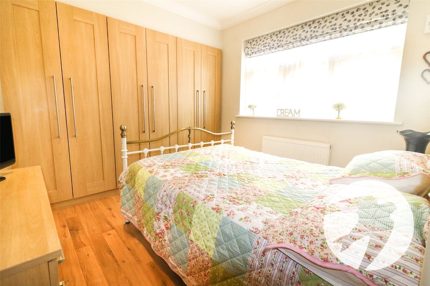 3 bedroom bungalow for sale in Bexleyheath | Robinson Jackson