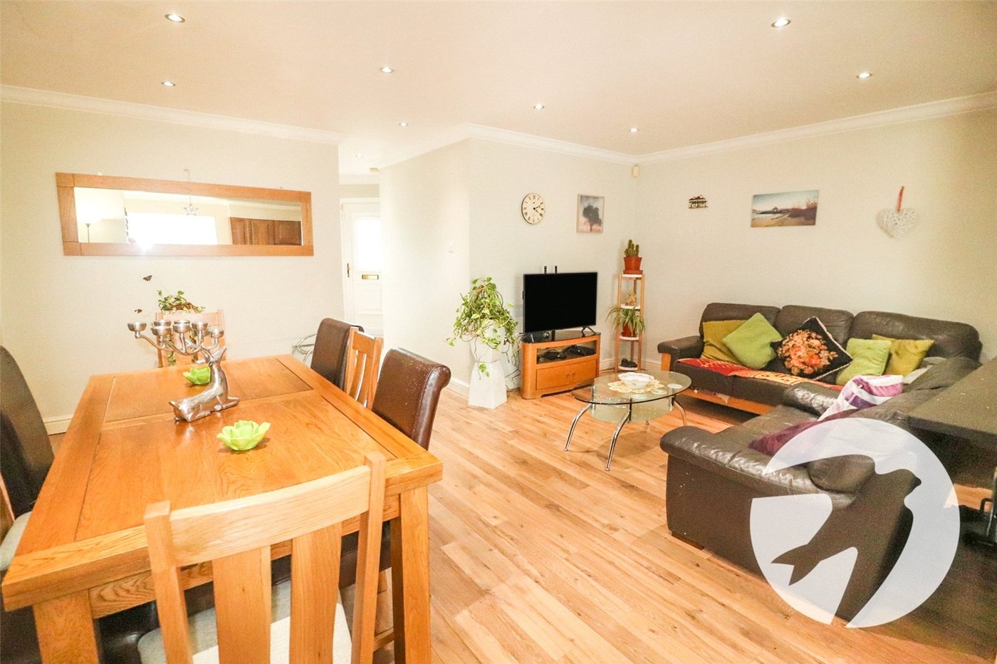 3 bedroom bungalow for sale in Bexleyheath | Robinson Jackson
