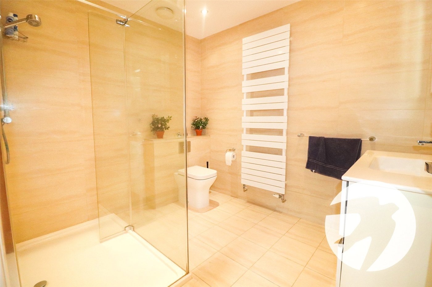 3 bedroom bungalow for sale in Bexleyheath | Robinson Jackson