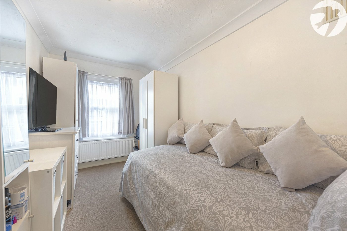 3 bedroom house for sale in Greenhithe | Robinson Jackson