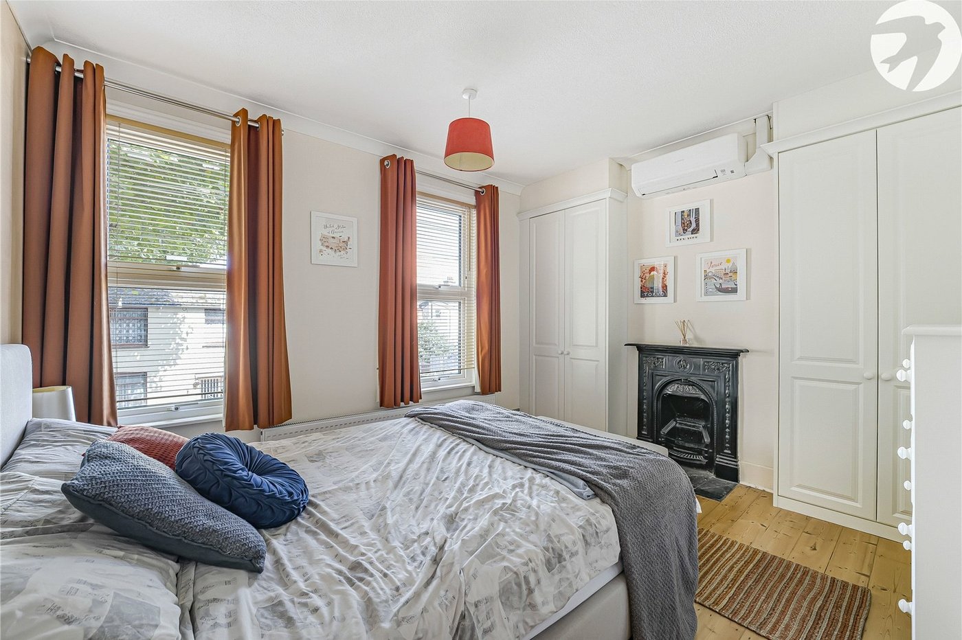 2 bedroom house for sale in Greenhithe | Robinson Jackson