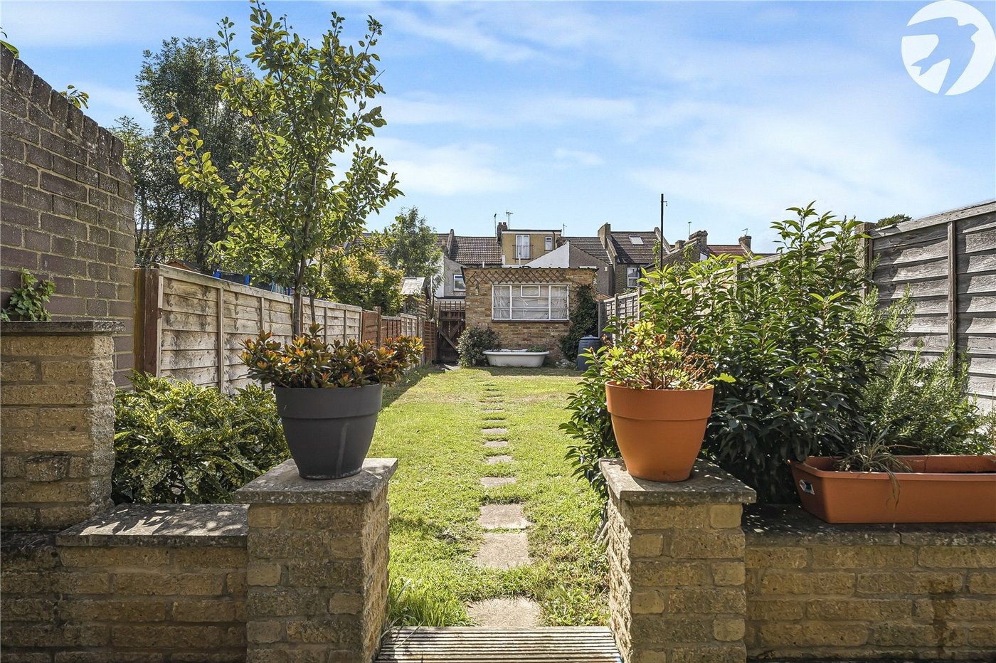 2 bedroom house for sale in Greenhithe | Robinson Jackson