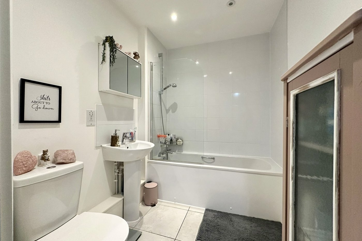 2 bedroom property for sale in Greenhithe | Robinson Jackson