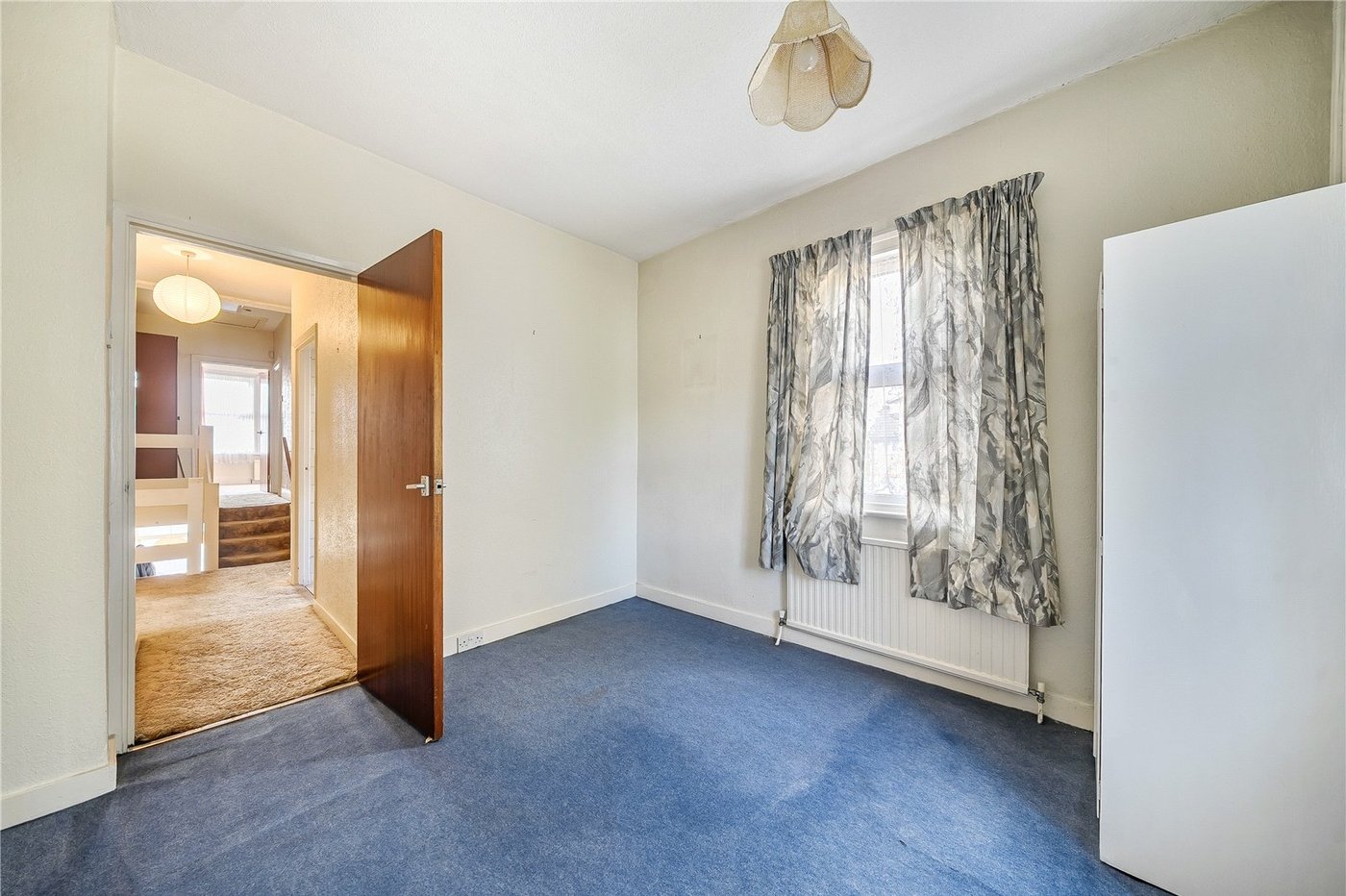 3 bedroom house for sale in London | Robinson Jackson