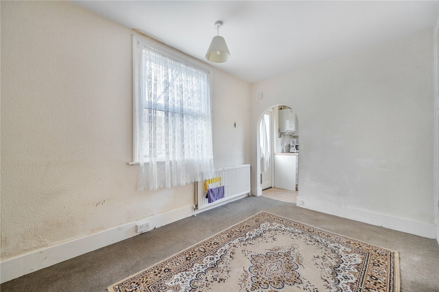 3 bedroom house for sale in London | Robinson Jackson