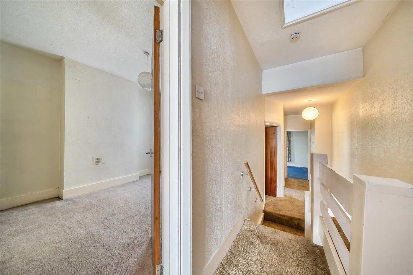 3 bedroom house for sale in London | Robinson Jackson