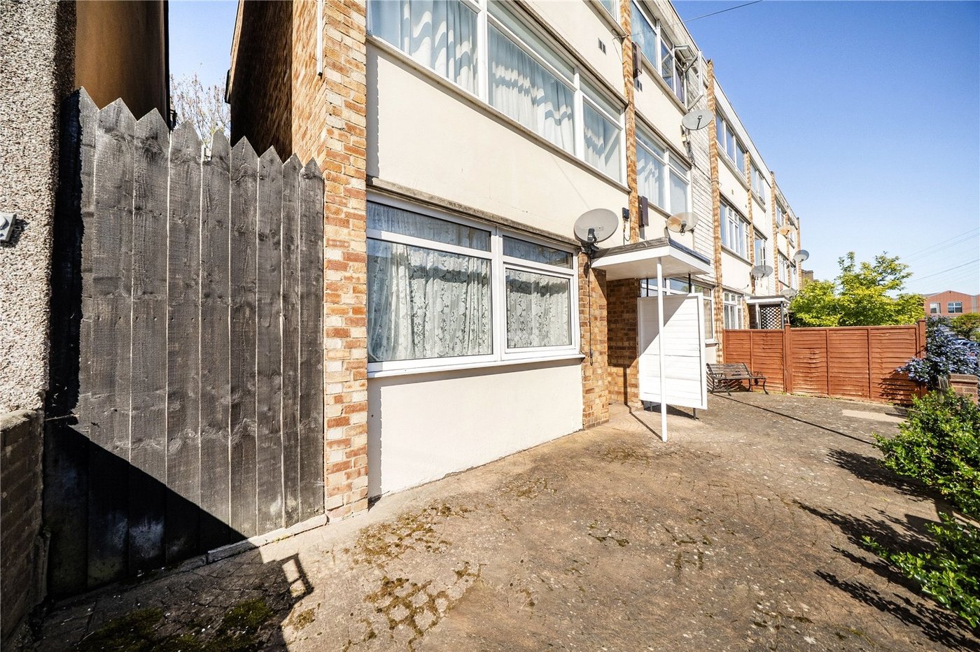 2 bedroom property for sale in Sydenham | Robinson Jackson