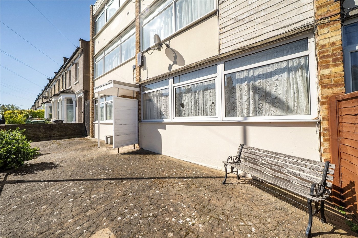 2 bedroom property for sale in Sydenham | Robinson Jackson