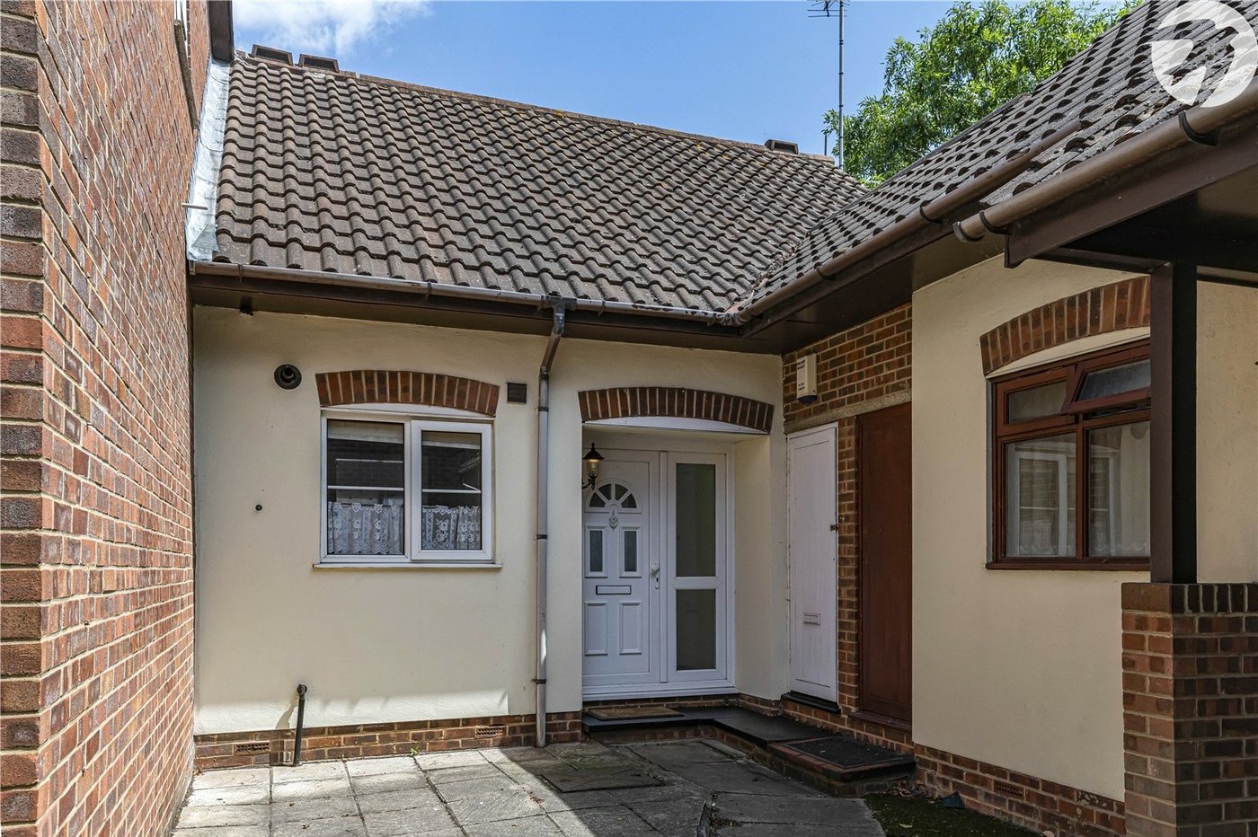 2 bedroom house for sale in Dartford | Robinson Jackson