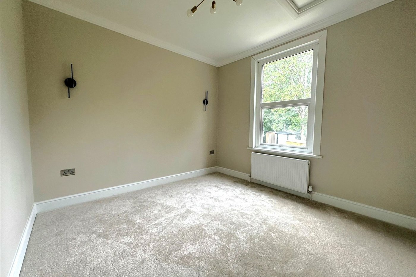 2 bedroom property for sale in London | Robinson Jackson