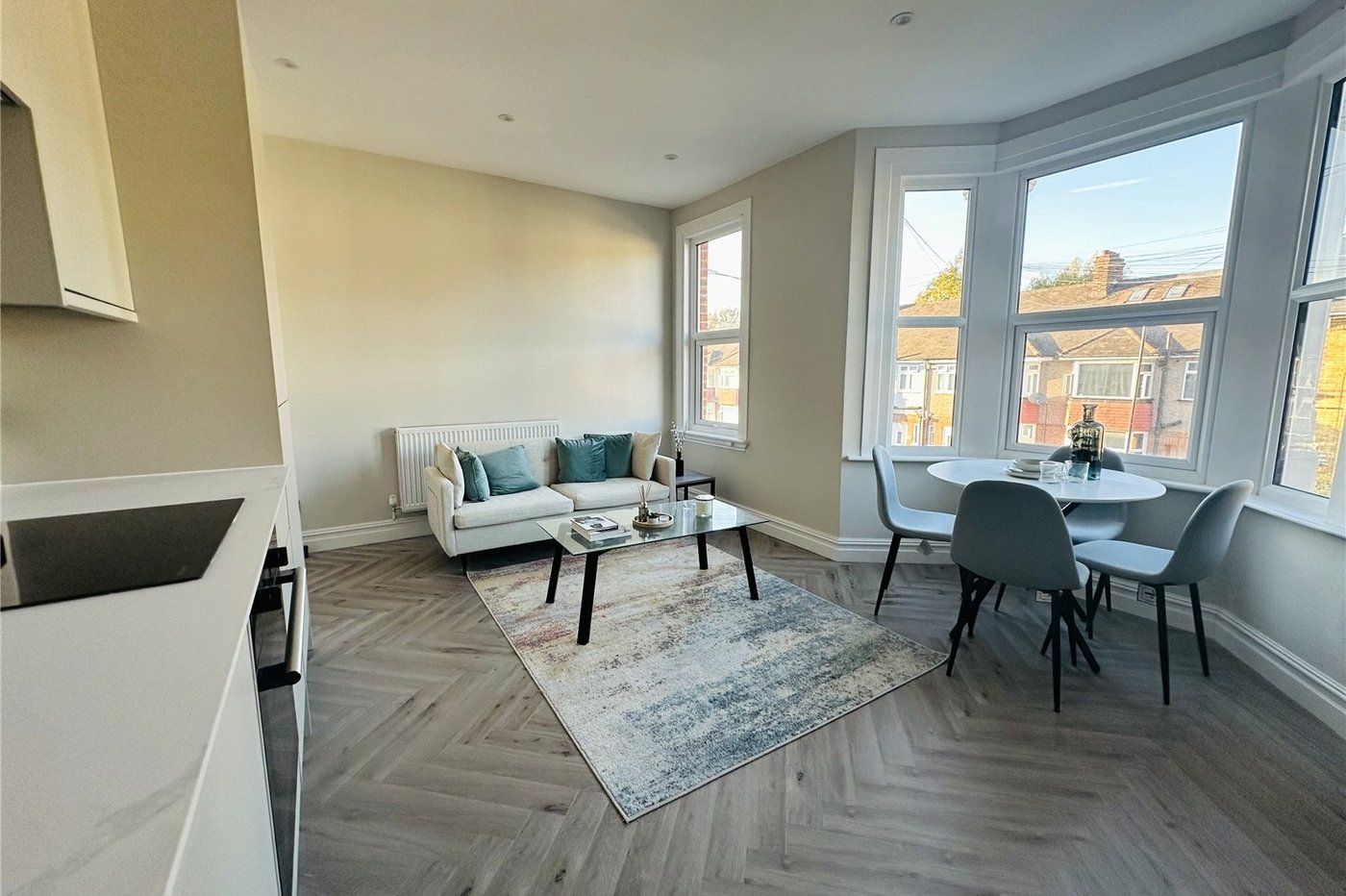 2 bedroom property for sale in London | Robinson Jackson