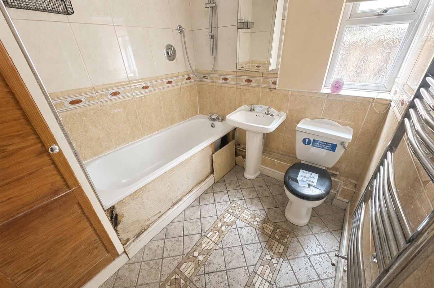 2 bedroom property for sale in London | Robinson Jackson