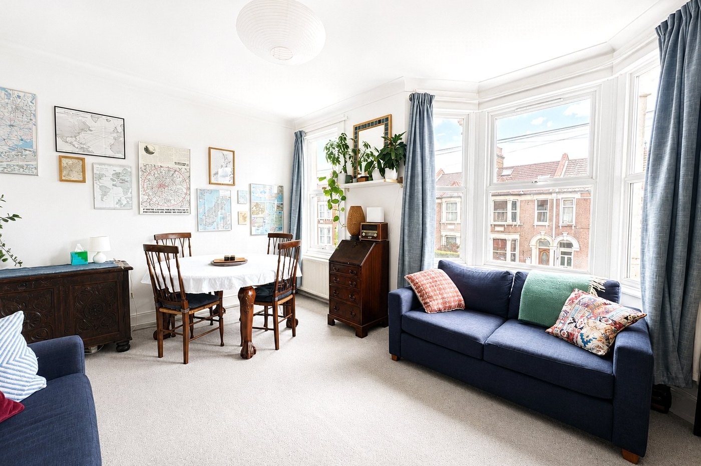 2 bedroom property for sale in London | Robinson Jackson