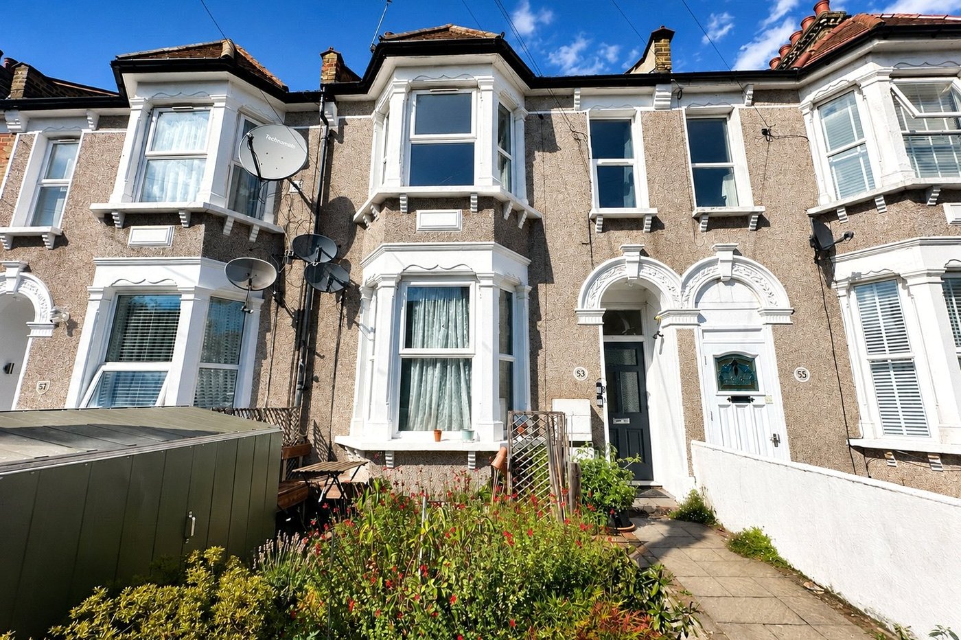 2 bedroom property for sale in London | Robinson Jackson