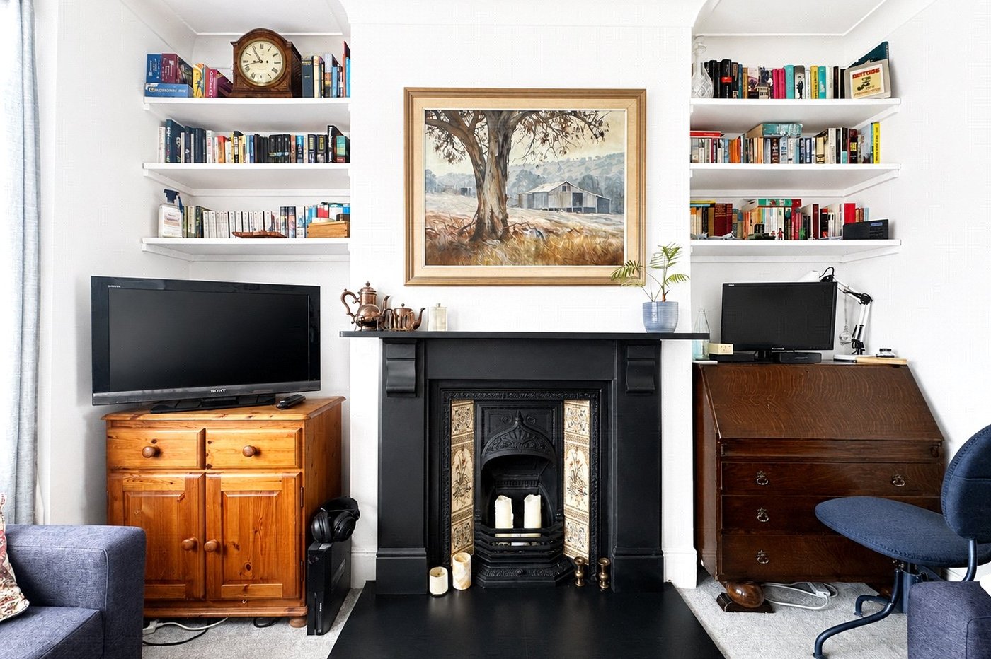 2 bedroom property for sale in London | Robinson Jackson
