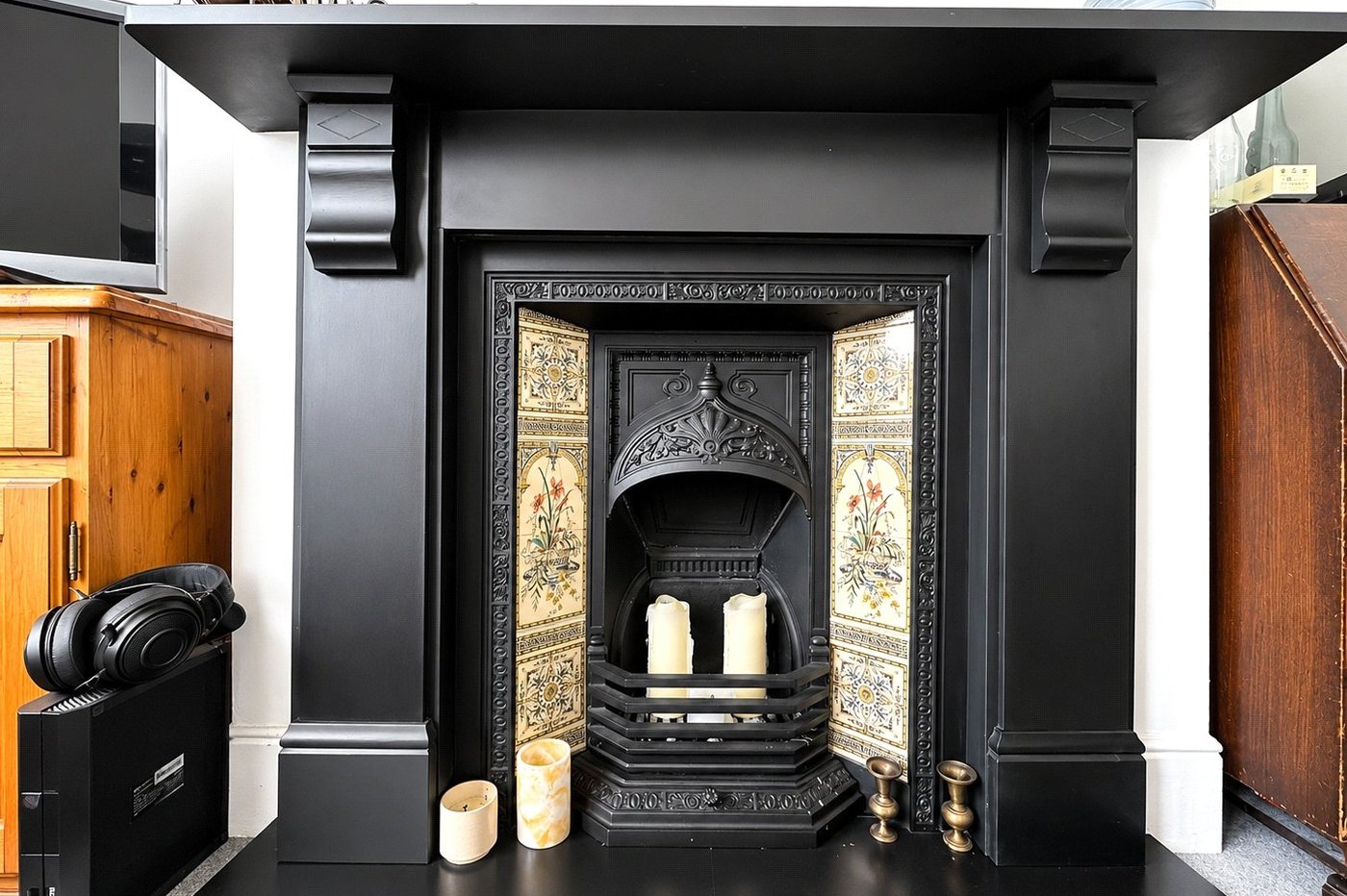 2 bedroom property for sale in London | Robinson Jackson