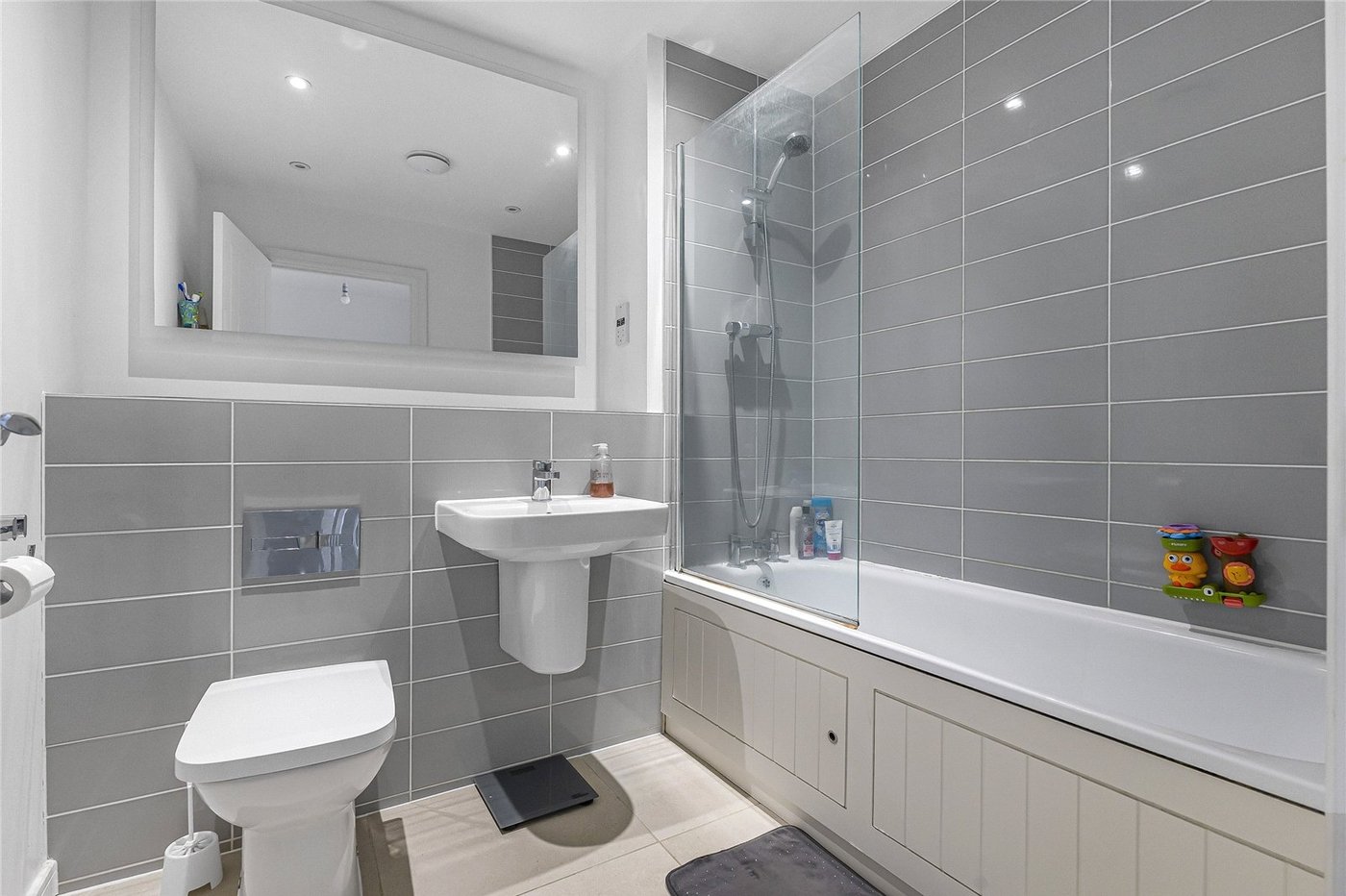 2 bedroom house for sale in Hoo | Robinson Michael & Jackson