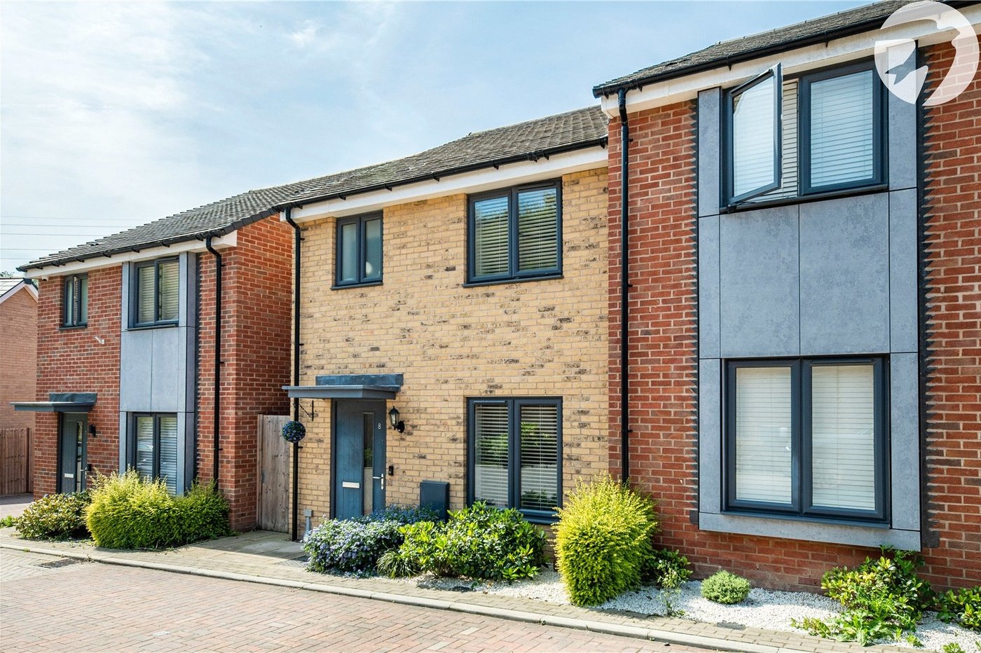 house for sale in Castle Hill, Ebbsfleet Valley, DA10 Robinson Jackson