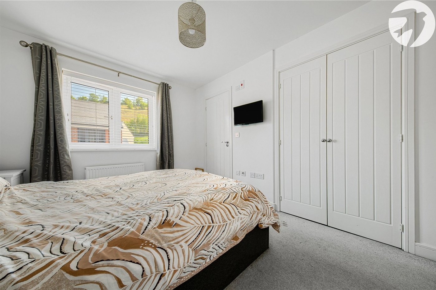 house for sale in Castle Hill, Ebbsfleet Valley, DA10 Robinson Jackson