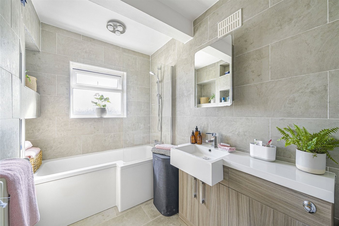 4 bedroom house for sale in Welling | Robinson Jackson