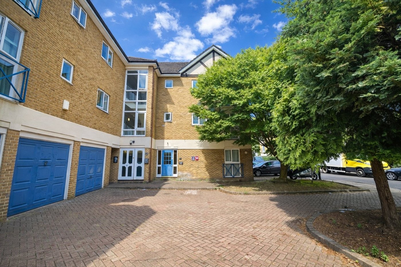 1 bedroom property for sale in London | Robinson Jackson