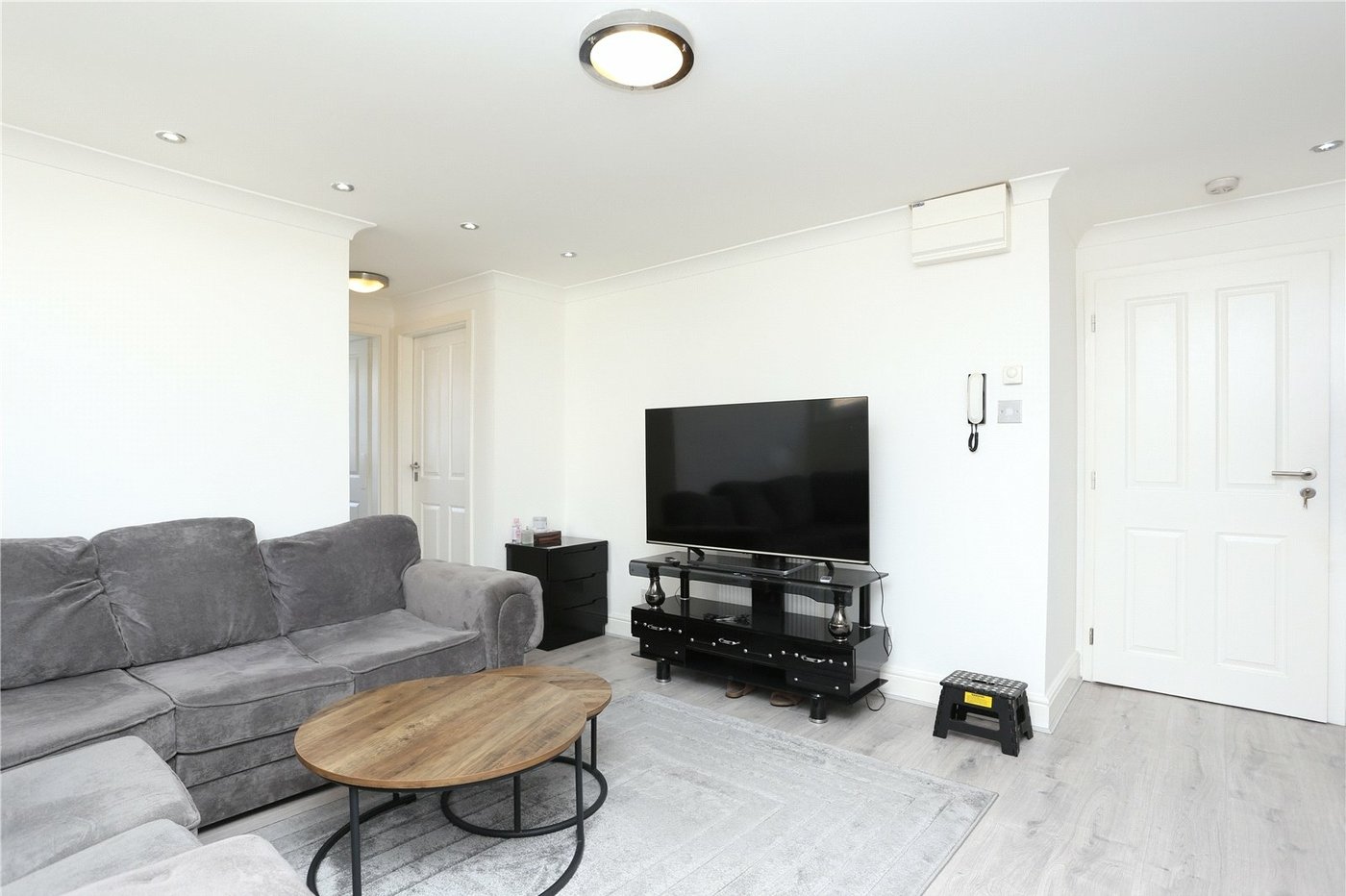 2 bedroom property for sale in Catford | Robinson Jackson