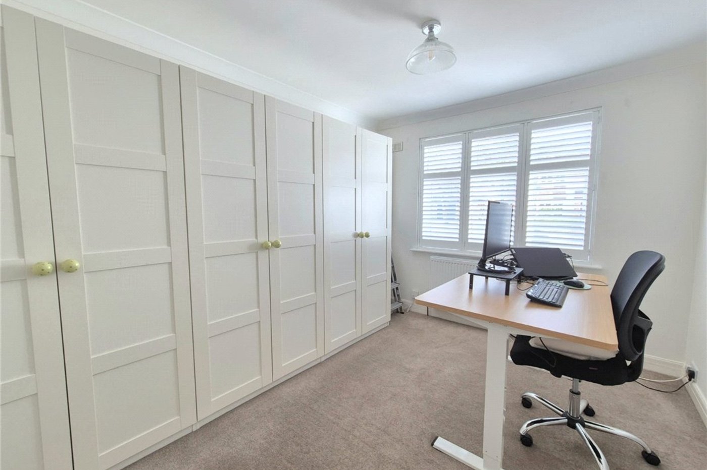 2 bedroom bungalow for sale in South Orpington | Robinson Jackson