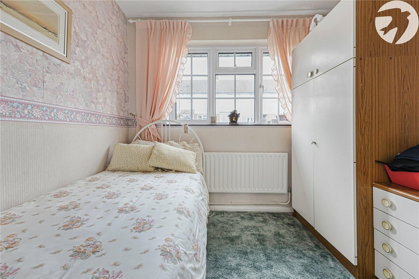 3 bedroom house for sale in Hextable | Robinson Jackson