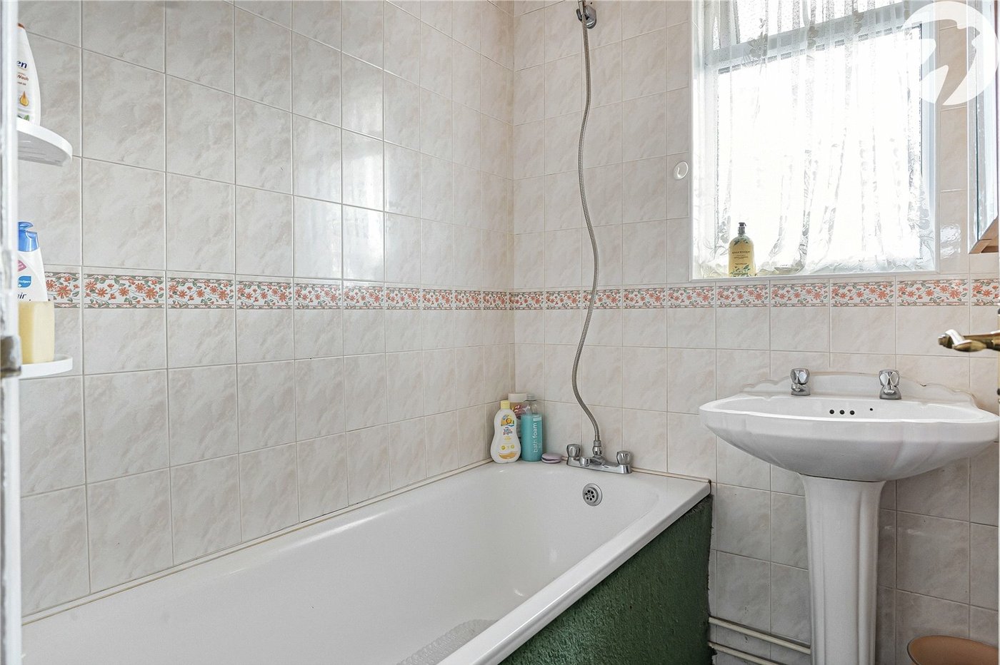 3 bedroom house for sale in Hextable | Robinson Jackson