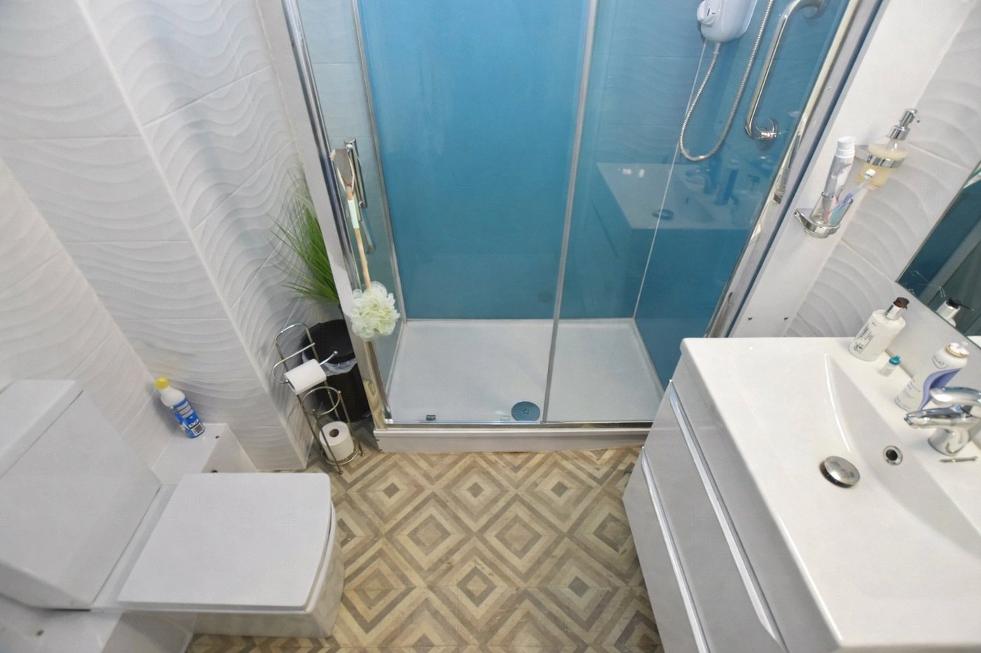 2 bedroom property for sale in  | Robinson Jackson