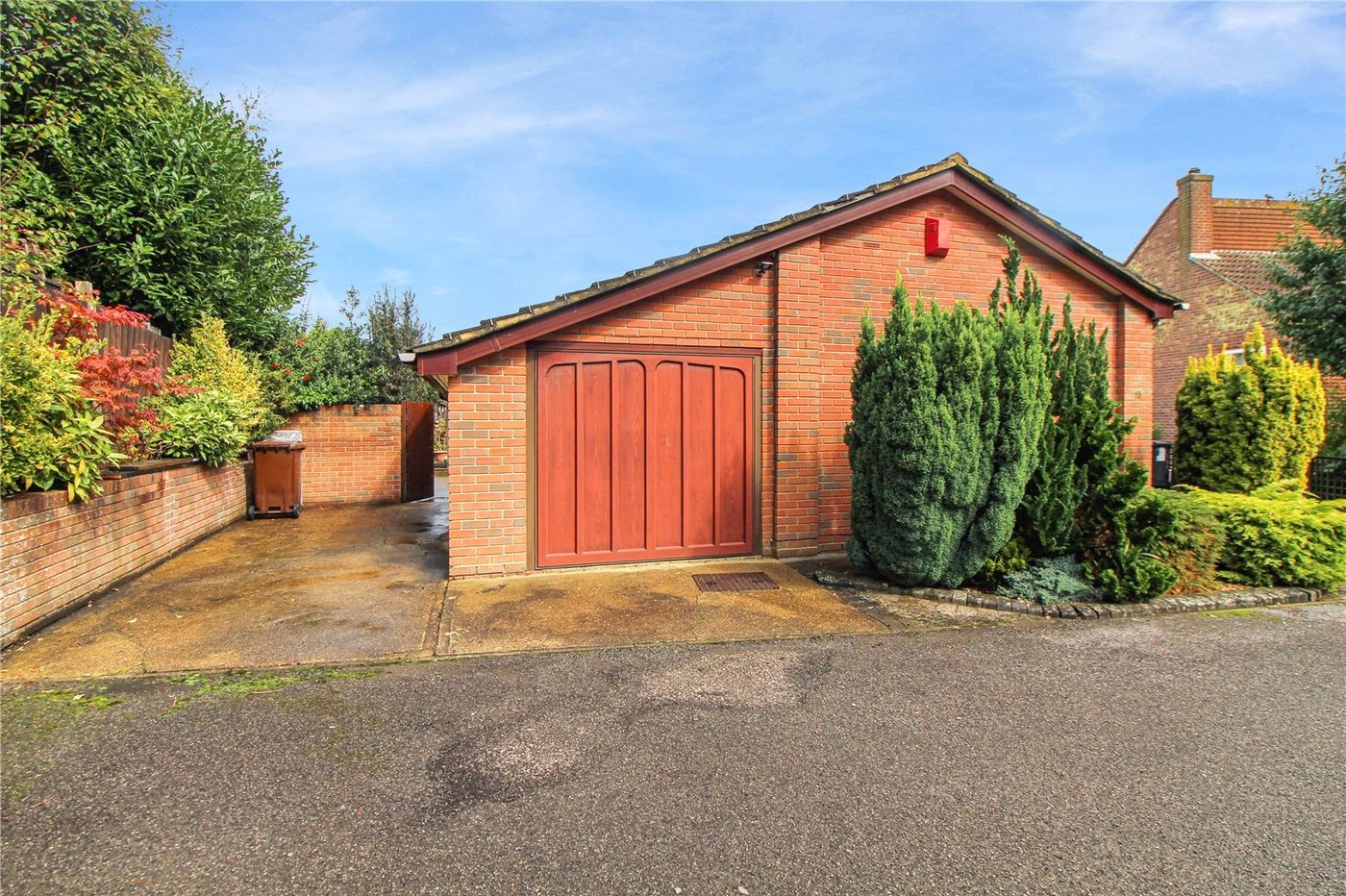 3 bedroom bungalow for sale in Walderslade | Robinson Michael & Jackson