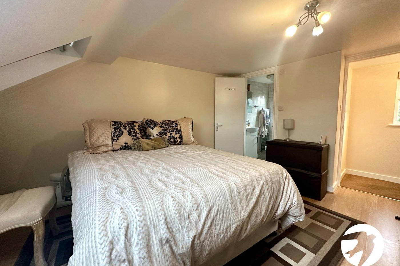 4 bedroom house for sale in London | Robinson Jackson