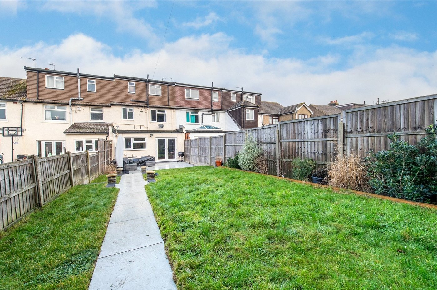 4 bedroom house for sale in Gravesend | Robinson Michael & Jackson