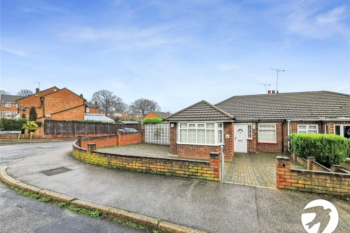 3 bedroom bungalow for sale in Dartford | Robinson Jackson