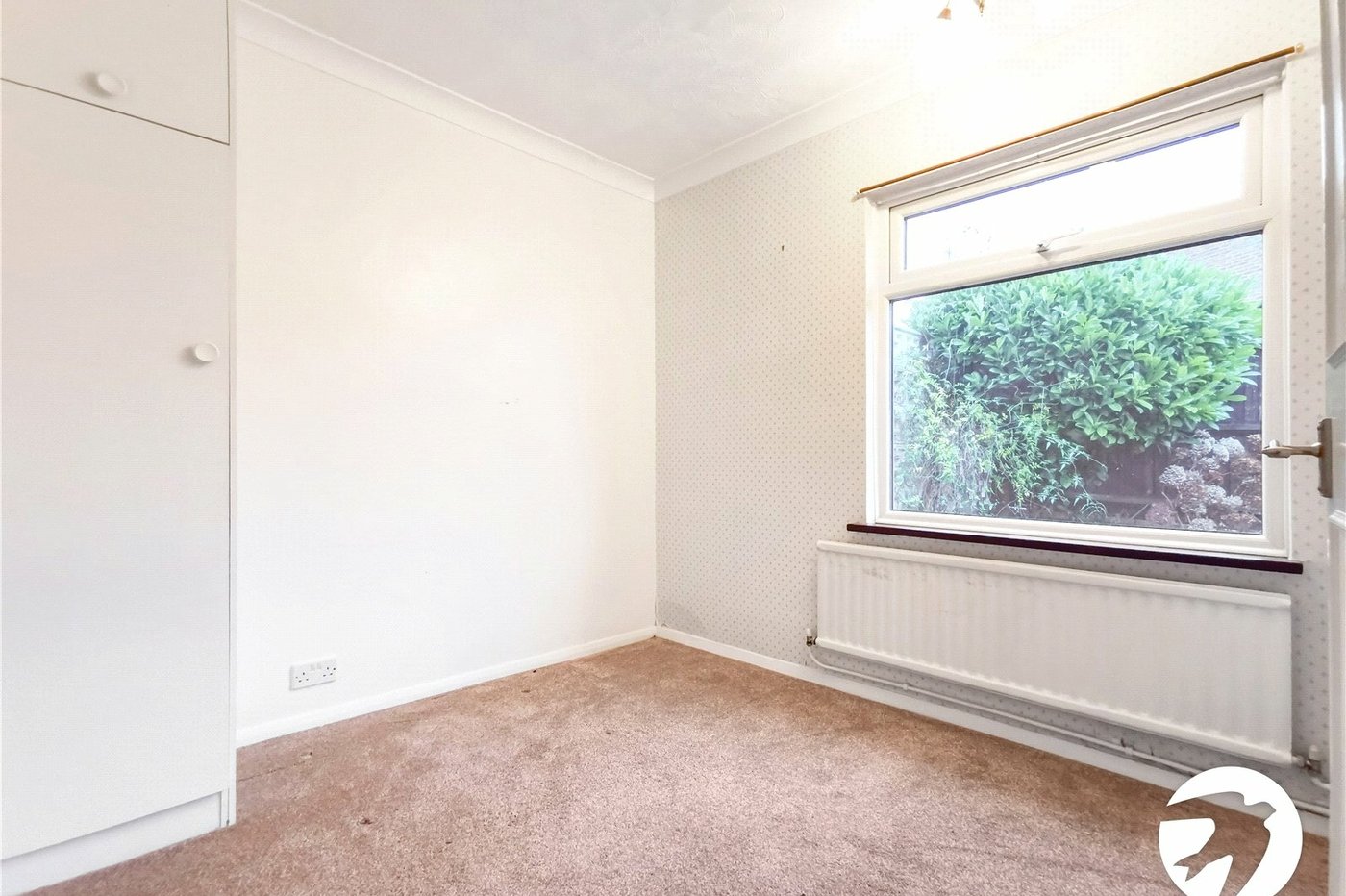 3 bedroom bungalow for sale in Dartford | Robinson Jackson