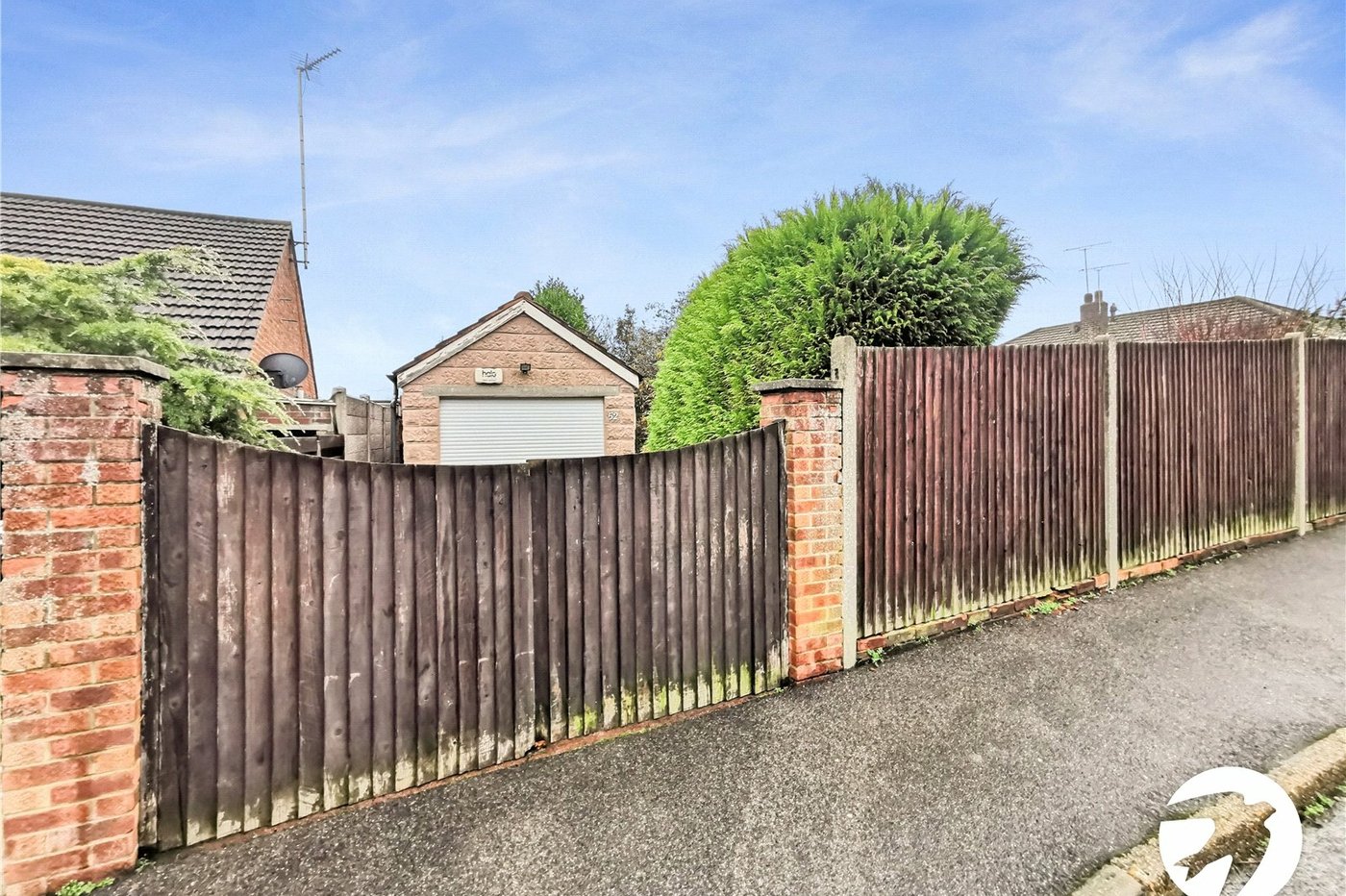 3 bedroom bungalow for sale in Dartford | Robinson Jackson