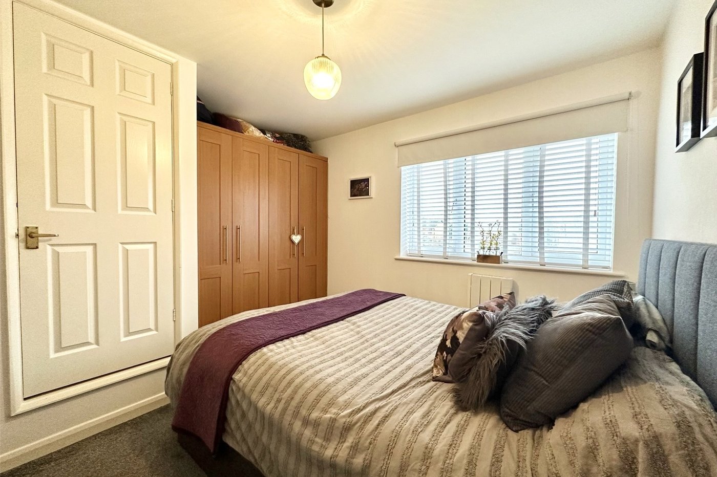 house for sale in Greenhithe, Kent, DA9 Robinson Jackson