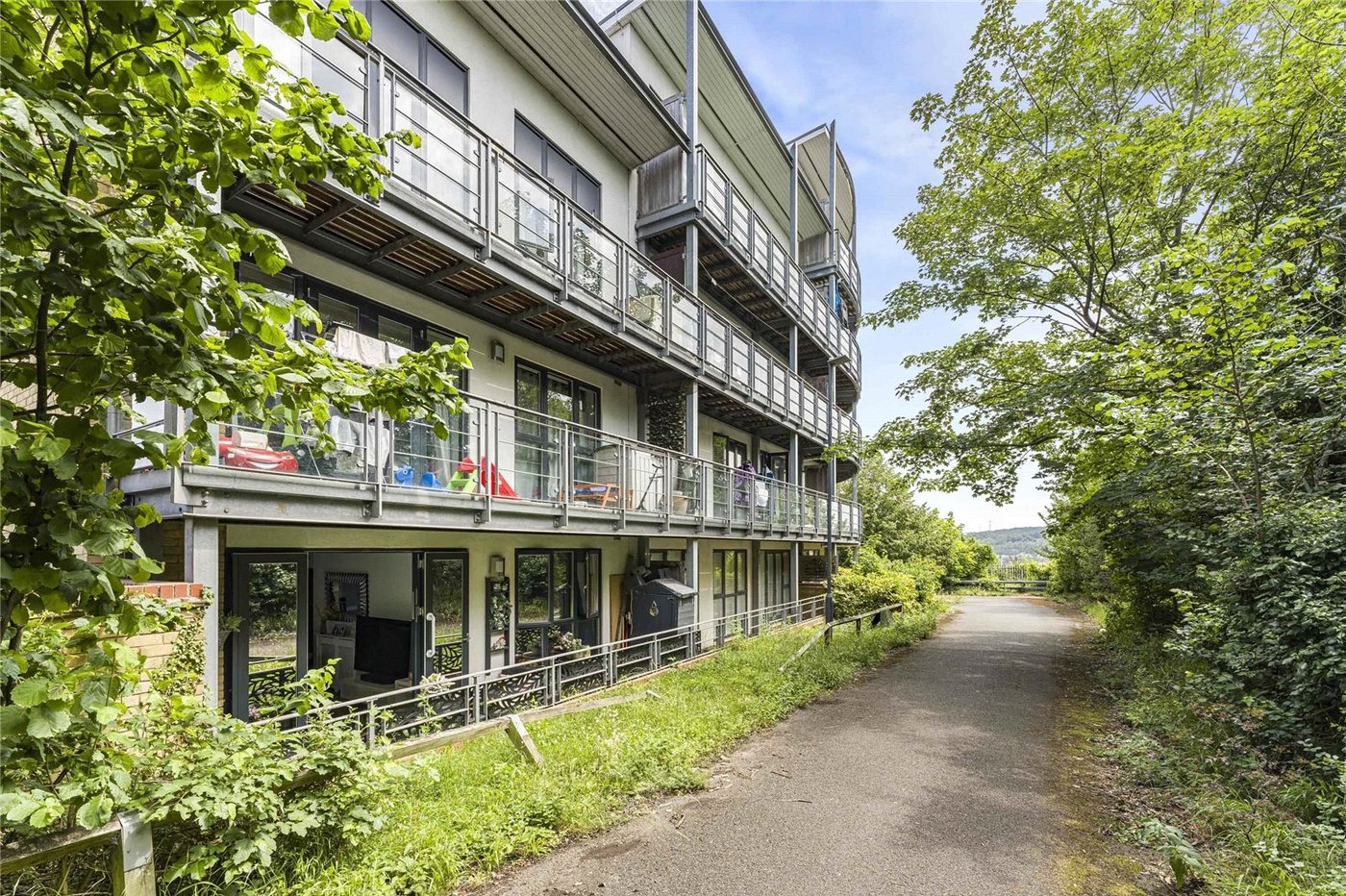 2 bedroom property for sale in Greenhithe | Robinson Jackson