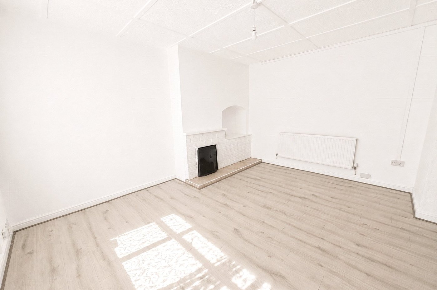 3 bedroom house for sale in London | Robinson Jackson