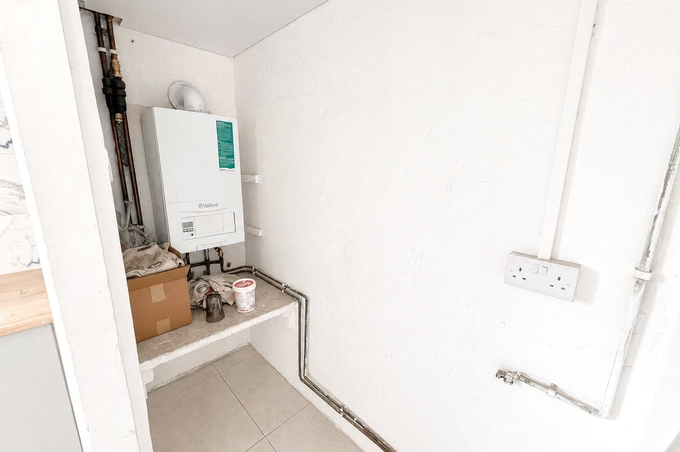 3 bedroom house for sale in London | Robinson Jackson
