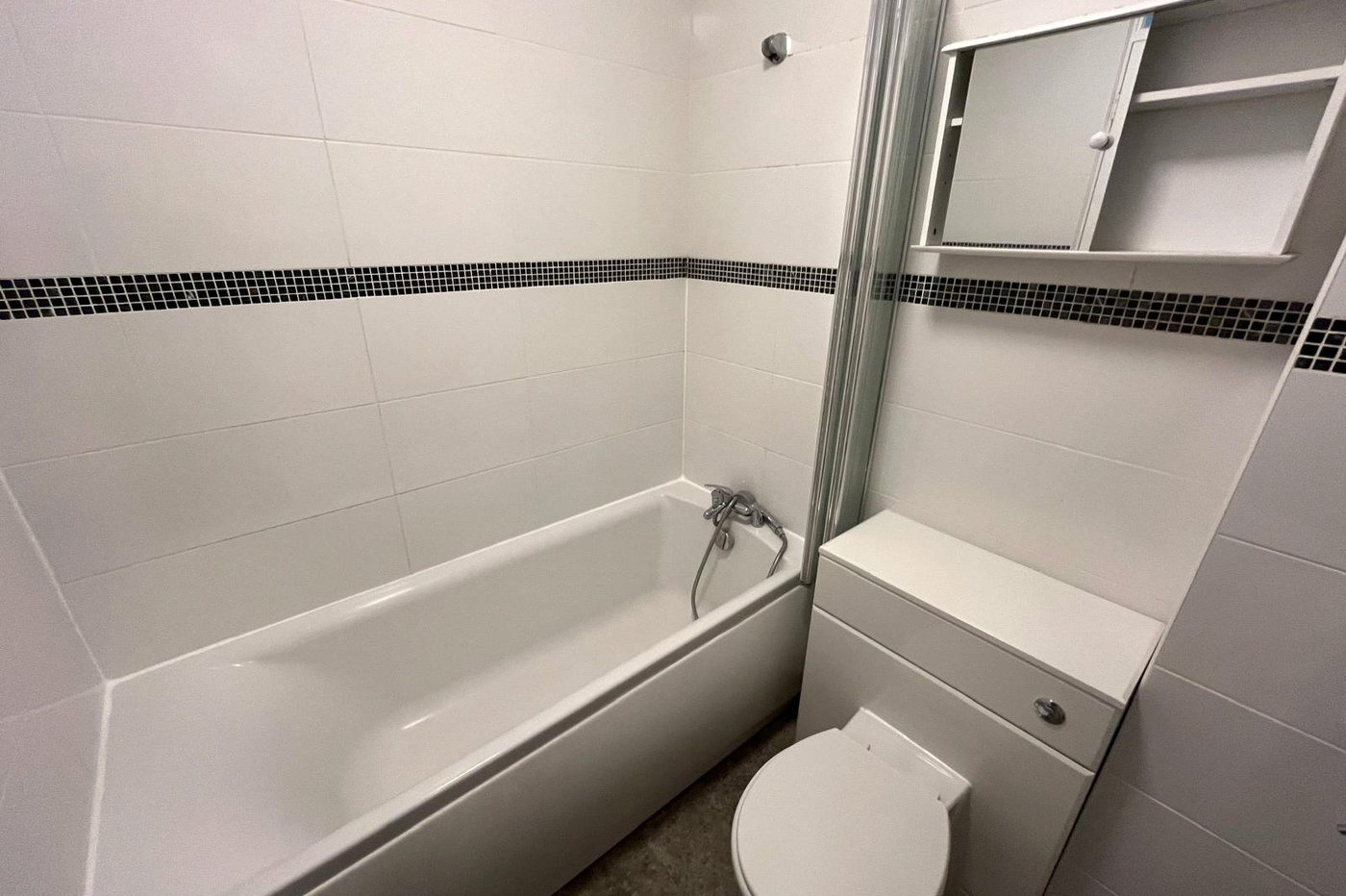 2 bedroom house for sale in Walderslade | Robinson Michael & Jackson