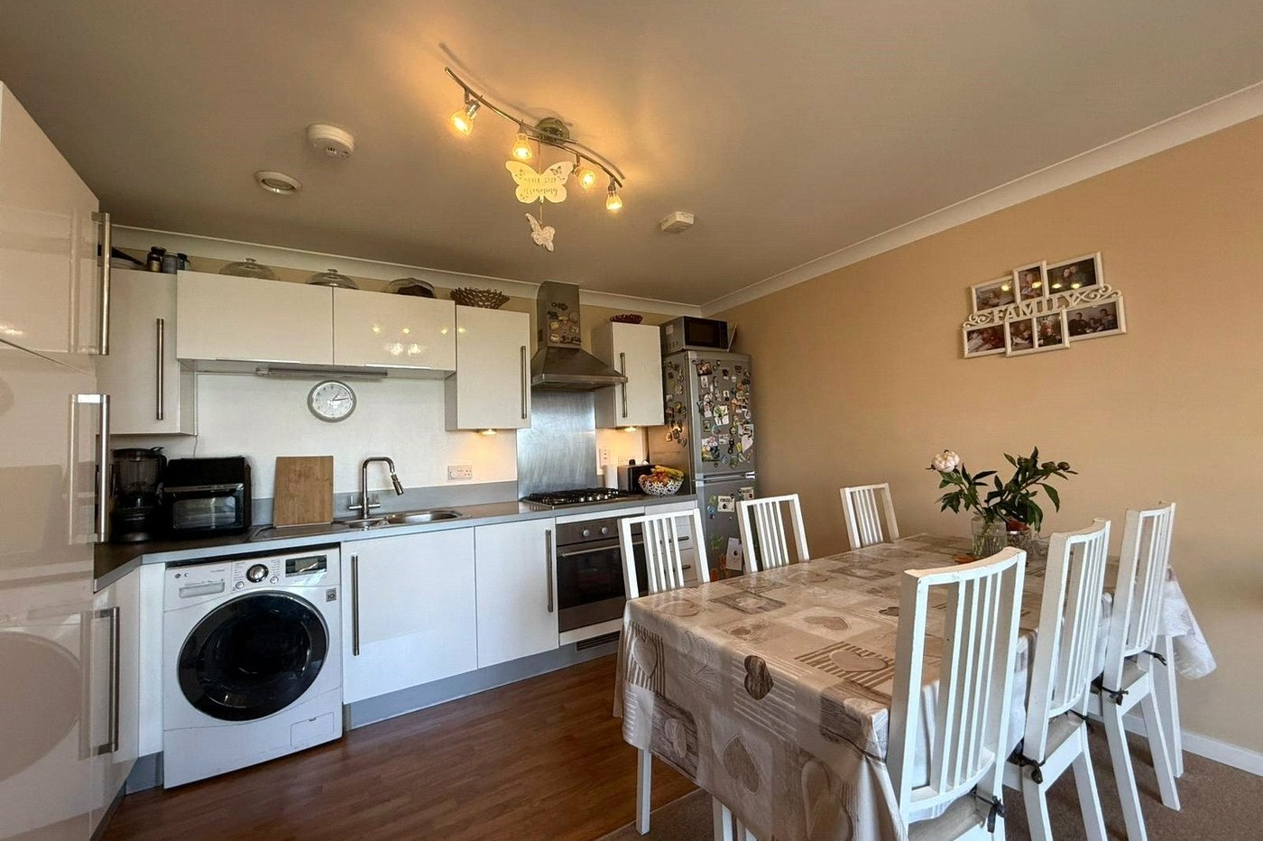 2 bedroom property for sale in South Lawns | Robinson Michael & Jackson