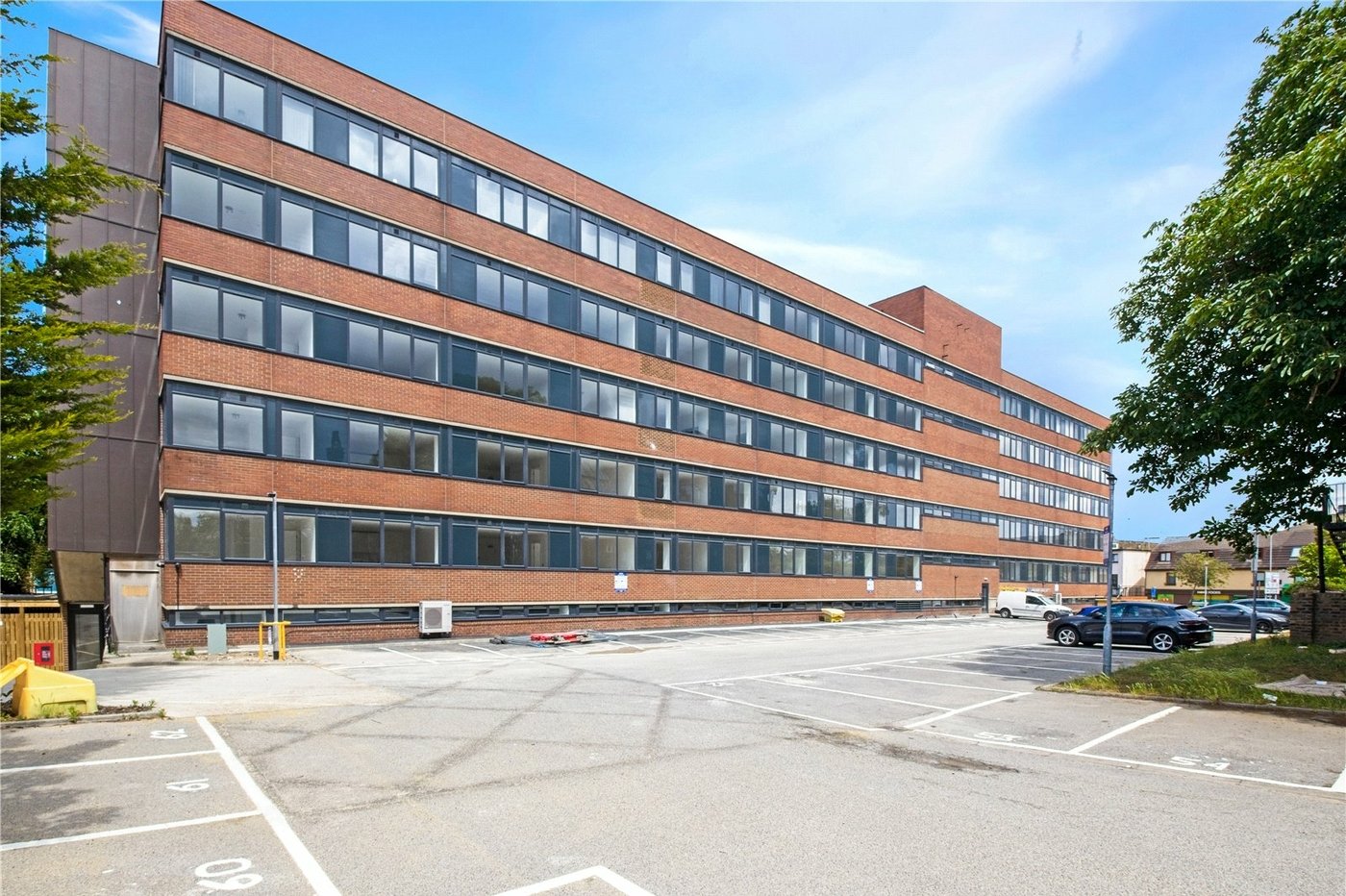 1 bedroom property for sale in New Road | Robinson Michael & Jackson