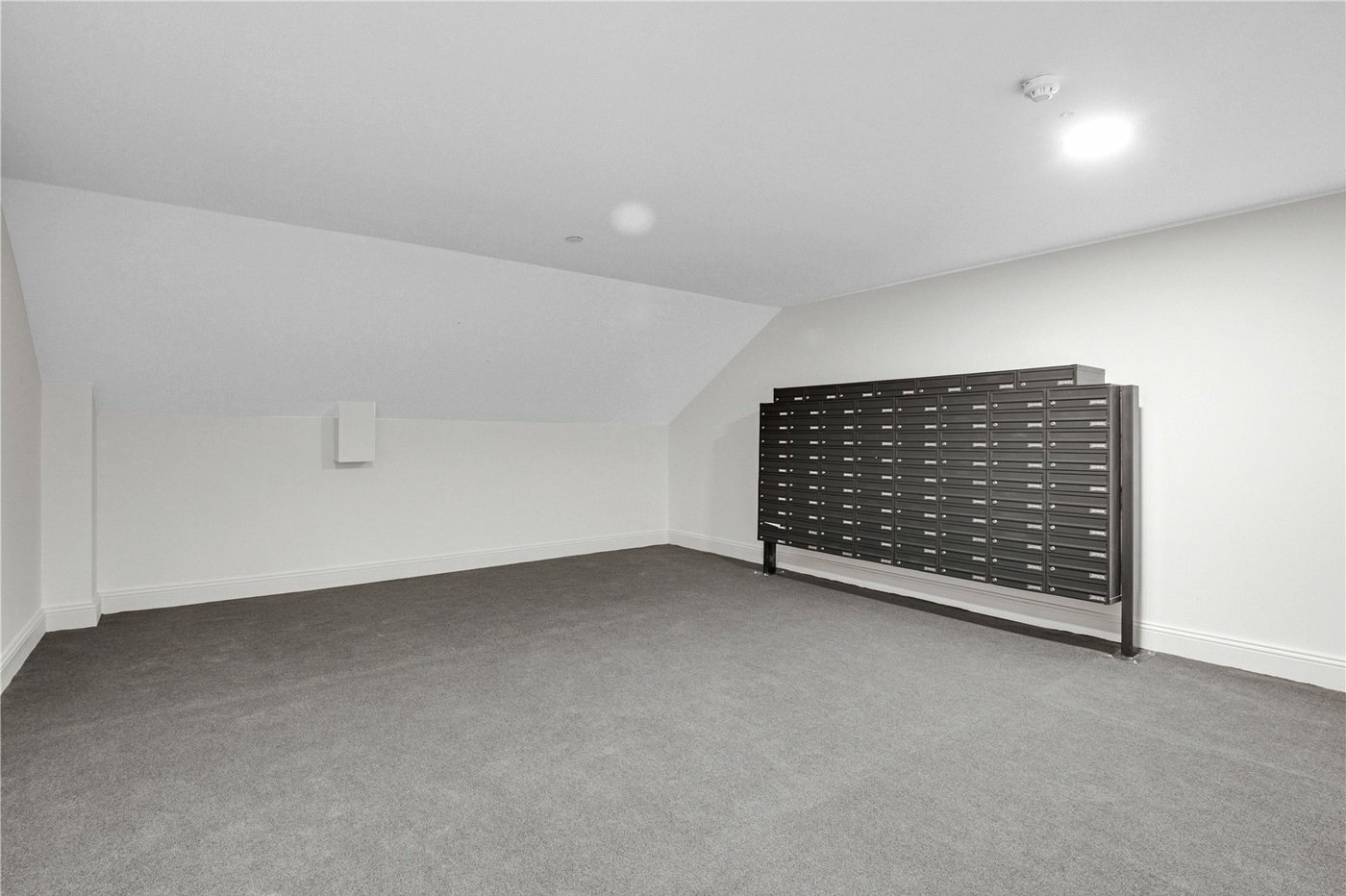 1 bedroom property for sale in New Road | Robinson Michael & Jackson