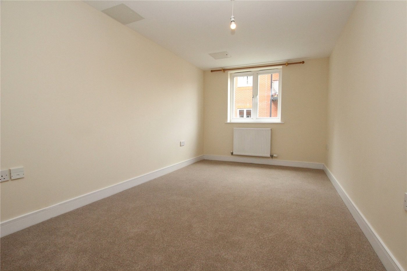 1 bedroom property for sale in Pettacre Close | Robinson Jackson
