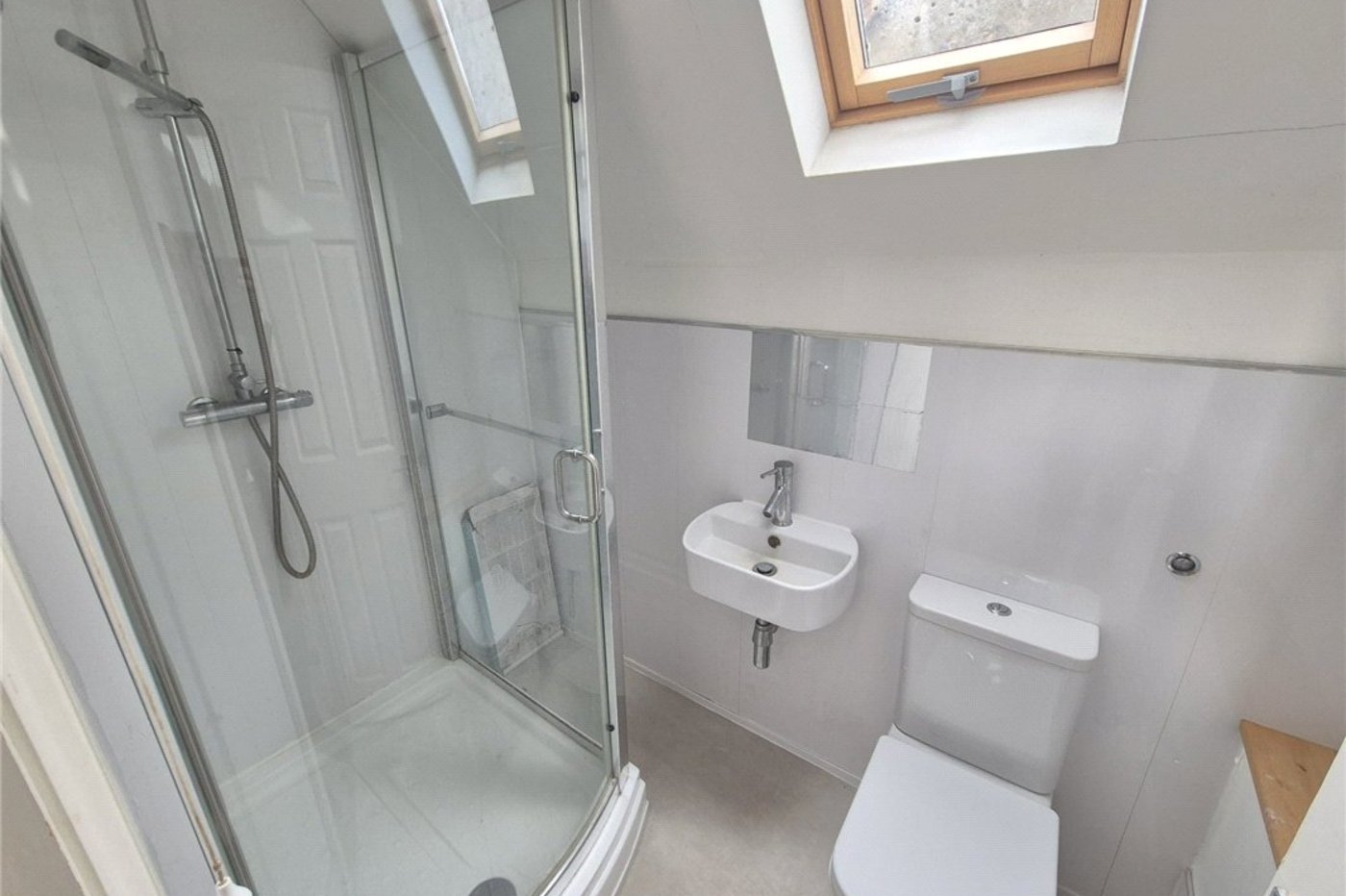 4 bedroom property for sale in High Street | Robinson Jackson