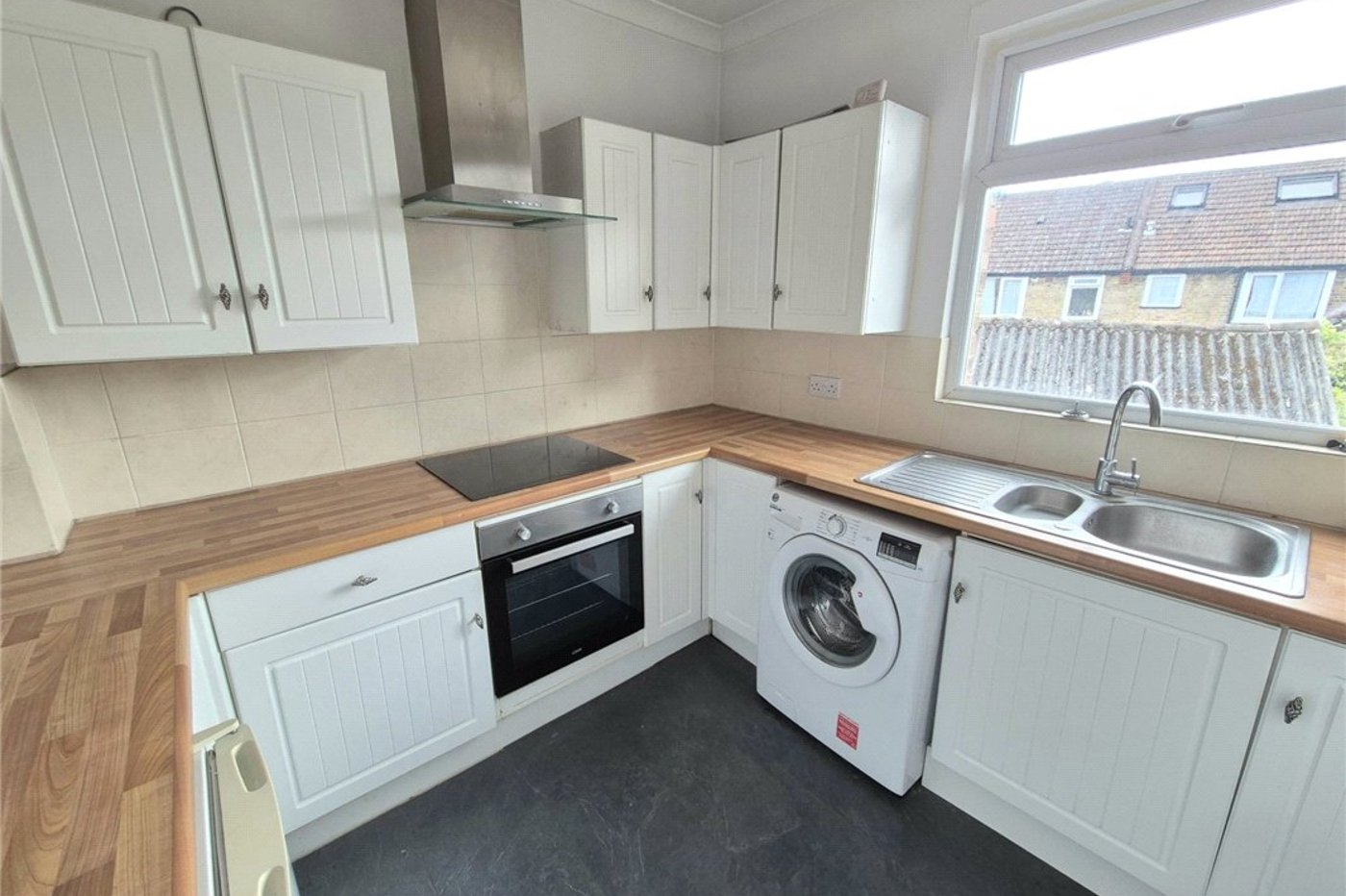 4 bedroom property for sale in High Street | Robinson Jackson