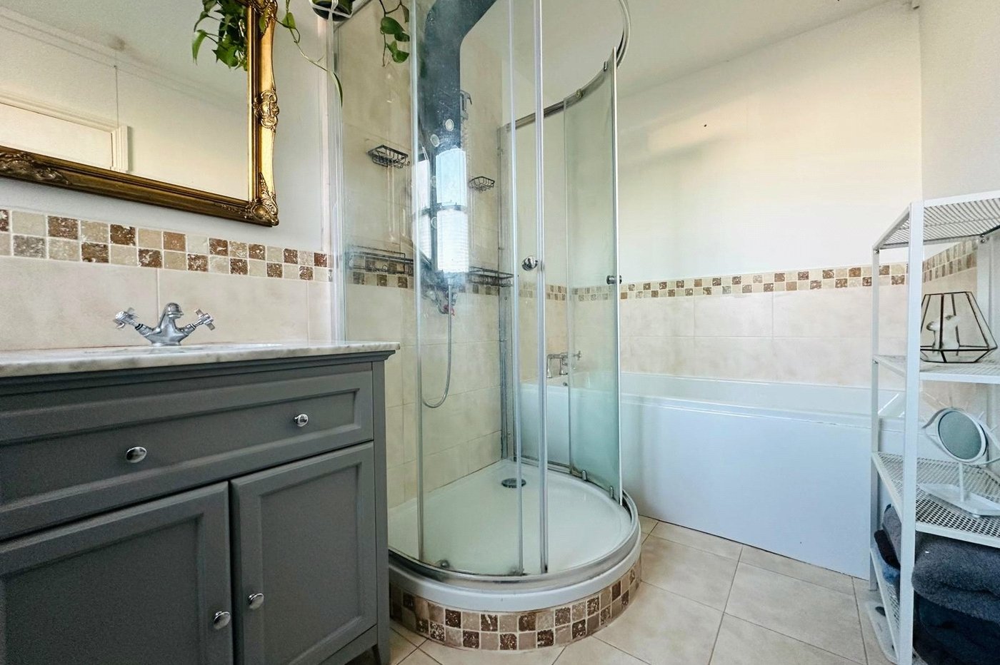 2 bedroom property for sale in 16 Rutland Park | Robinson Jackson